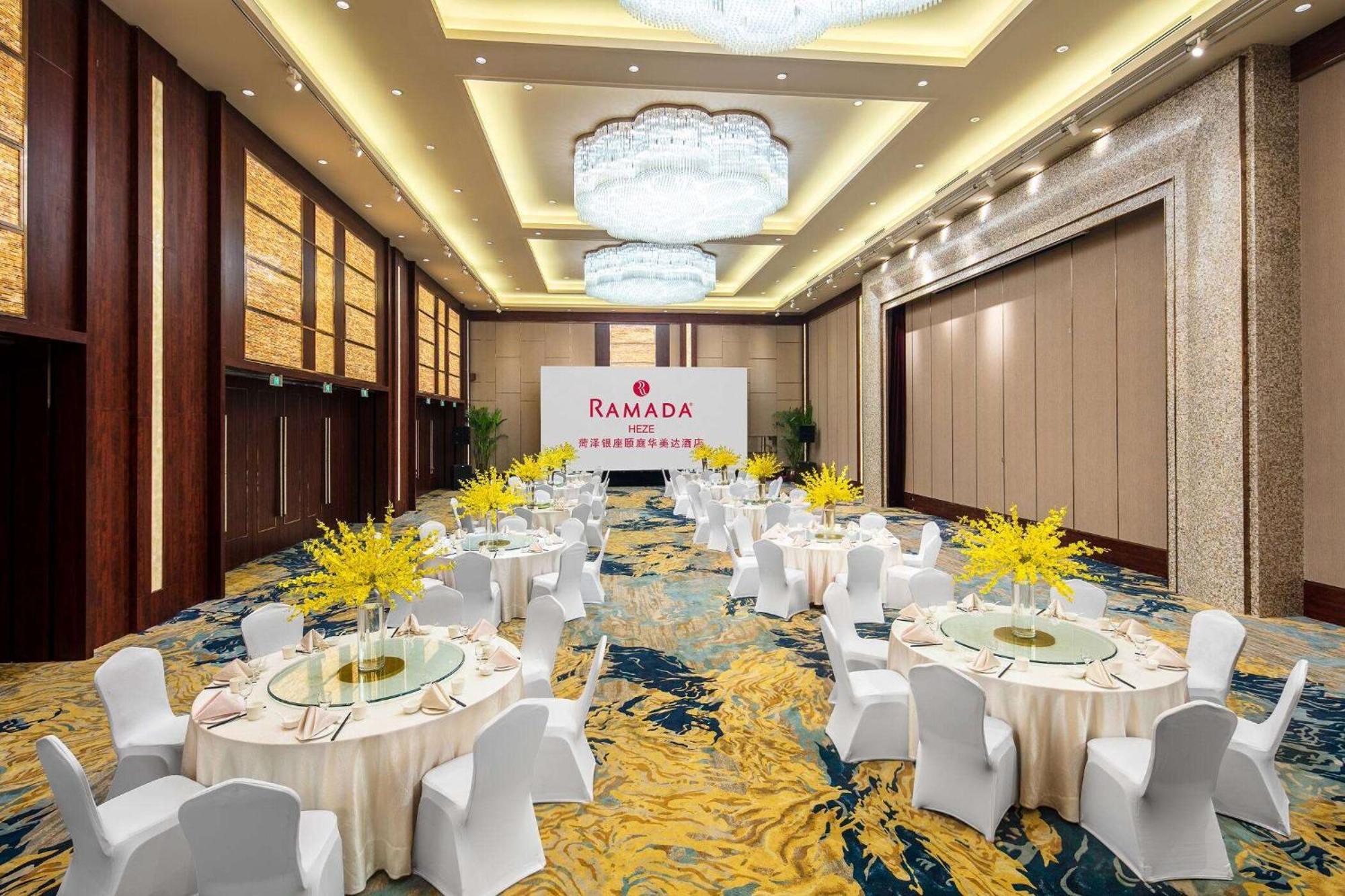 ホテル Ramada Heze エクステリア 写真